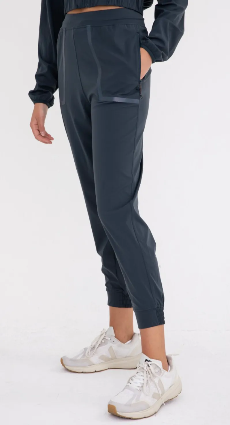 Graphene-Blend Active Joggers