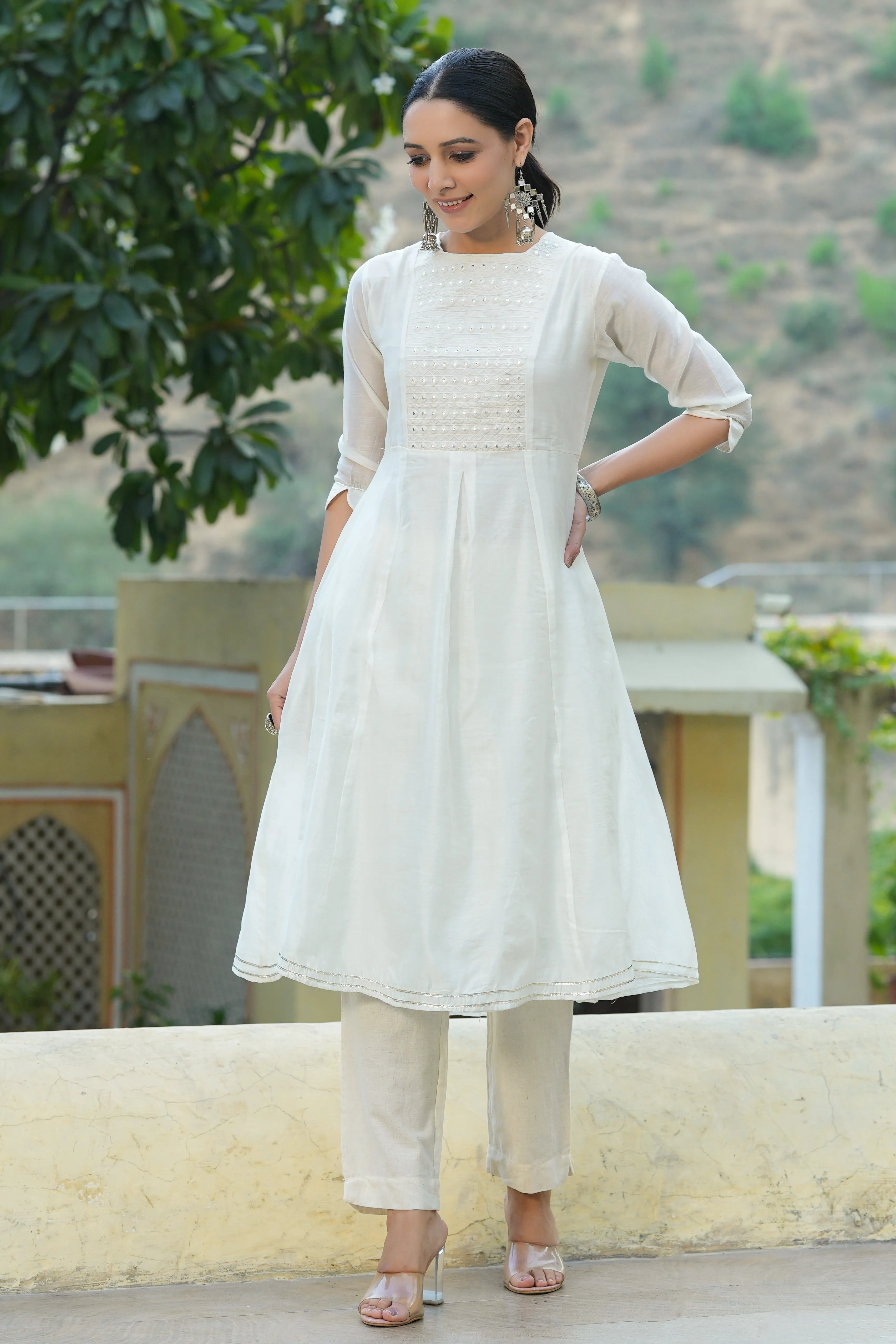 Juniper White Geometric Printed Chanderi A-Line Women Kurta With Mirror Work Embroidery