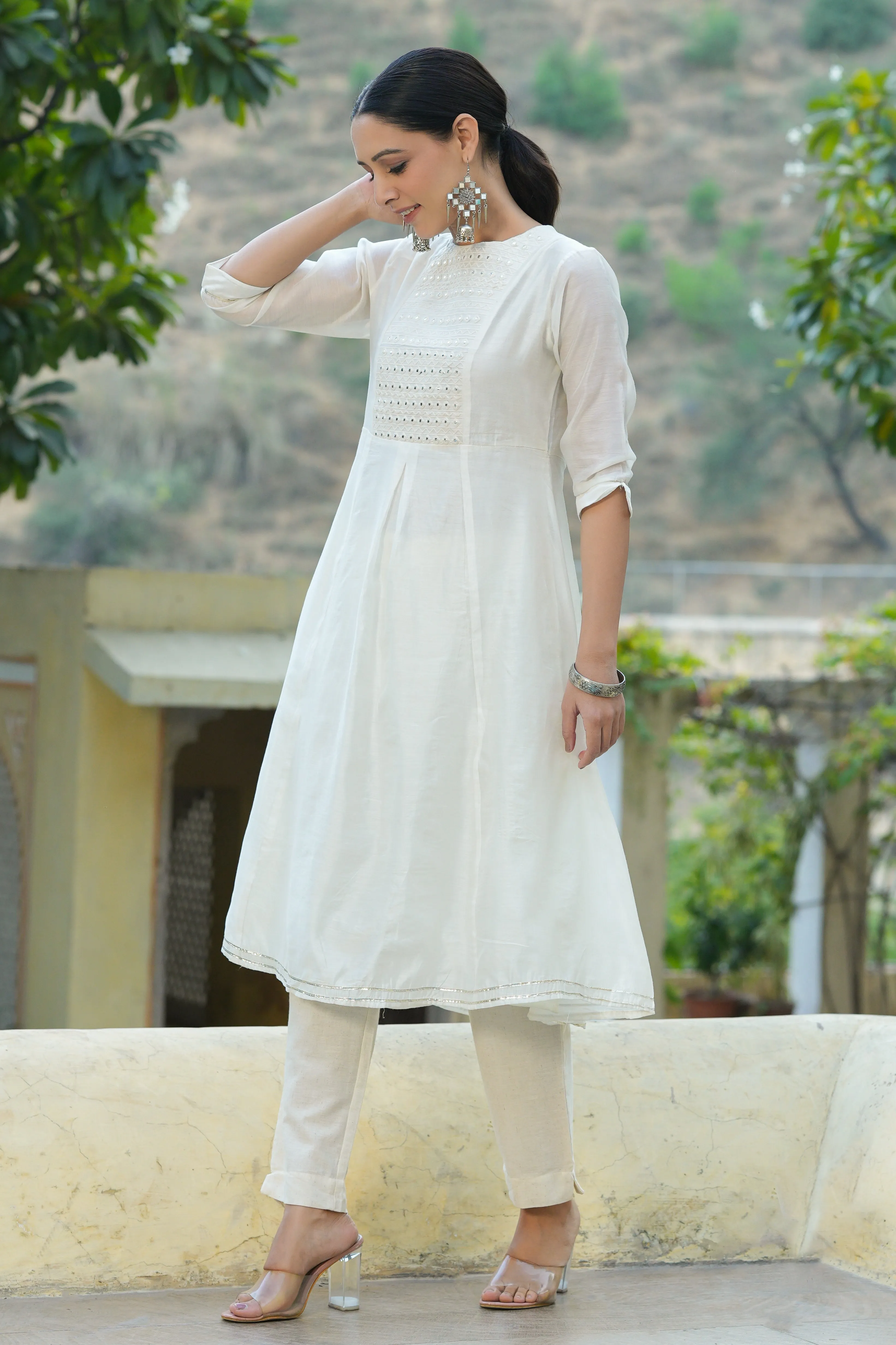 Juniper White Geometric Printed Chanderi A-Line Women Kurta With Mirror Work Embroidery