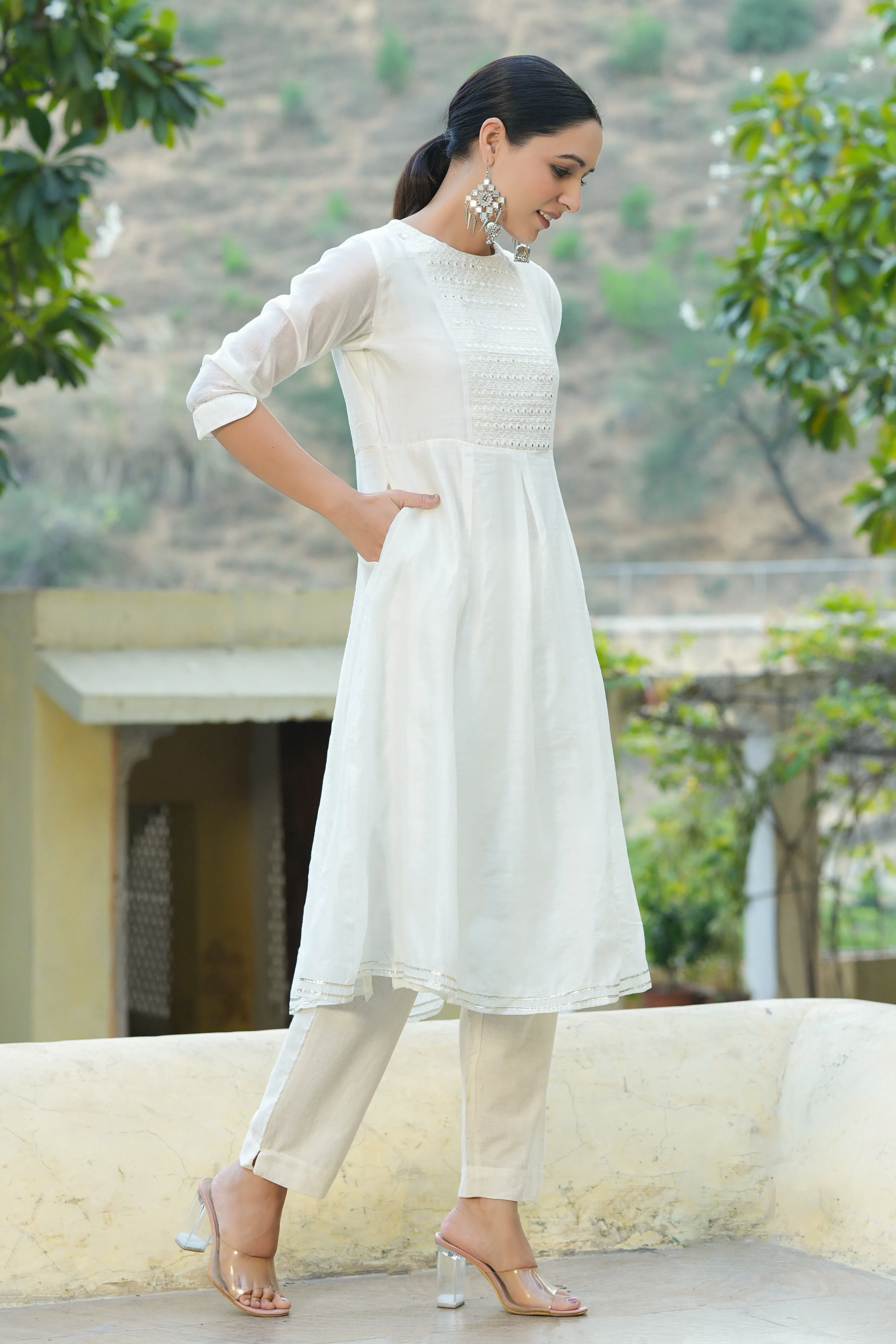 Juniper White Geometric Printed Chanderi A-Line Women Kurta With Mirror Work Embroidery